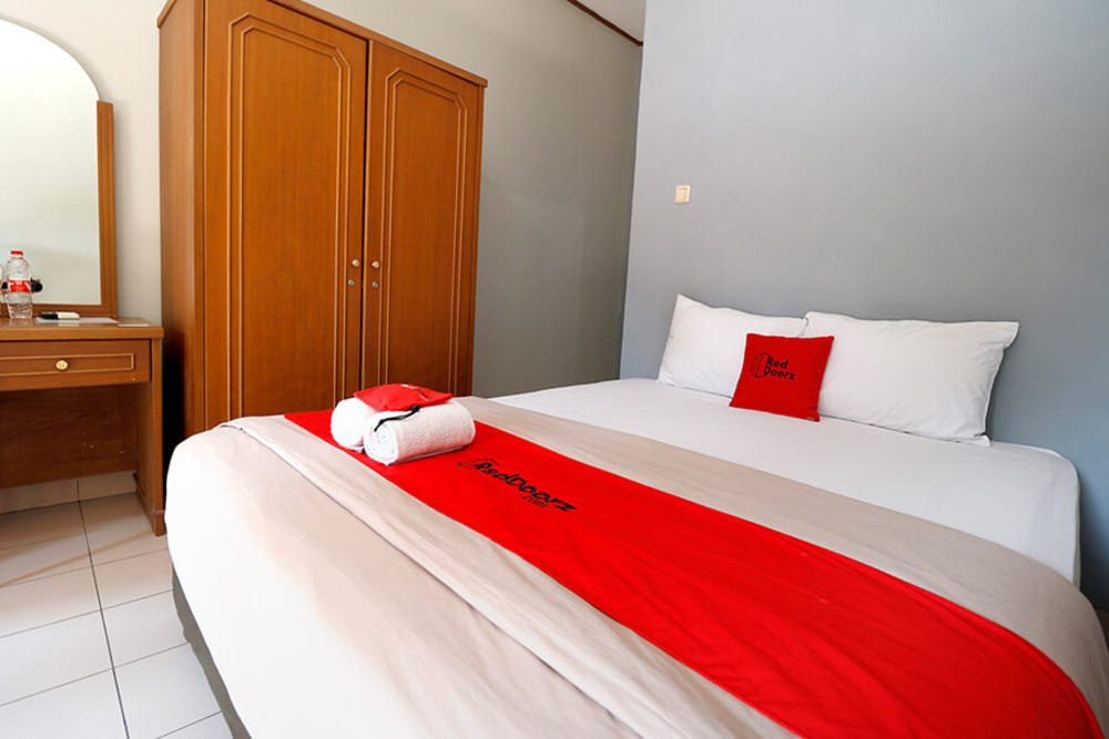 RedDoorz Room
