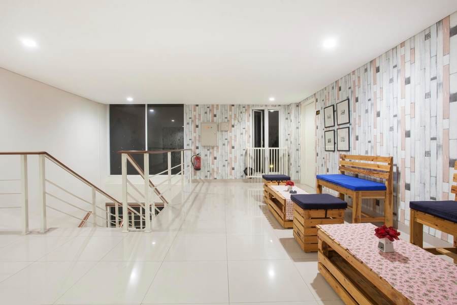 RedDoorz Plus @ Riverside Malang