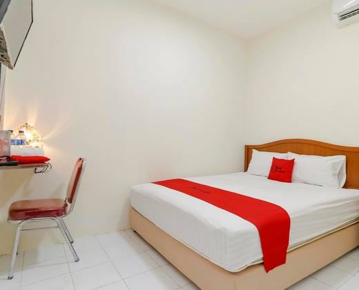 RedDoorz Plus near Ciputra World Kuningan 2