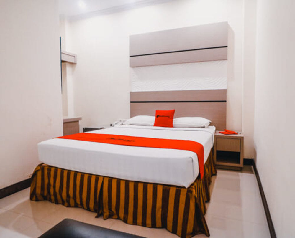 RedDoorz Suite