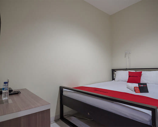 RedDoorz Plus near Semanggi