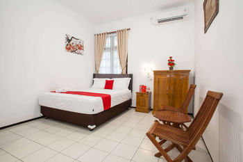 RedDoorz near Sanan Malang