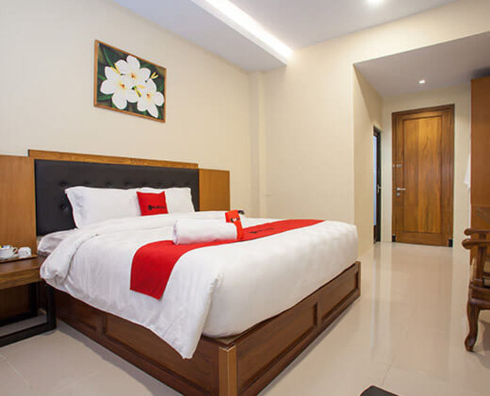 RedDoorz Suite