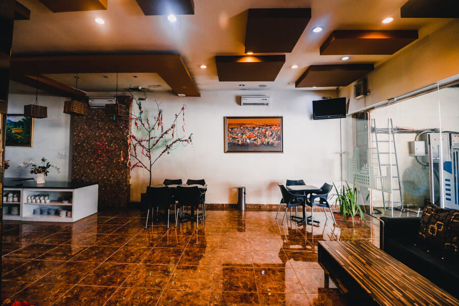 RedDoorz Plus near Sultan Hasanuddin Airport