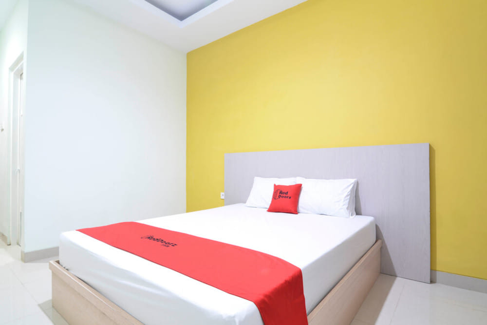 RedDoorz Room