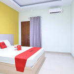 RedDoorz near Museum Keraton Surakarta