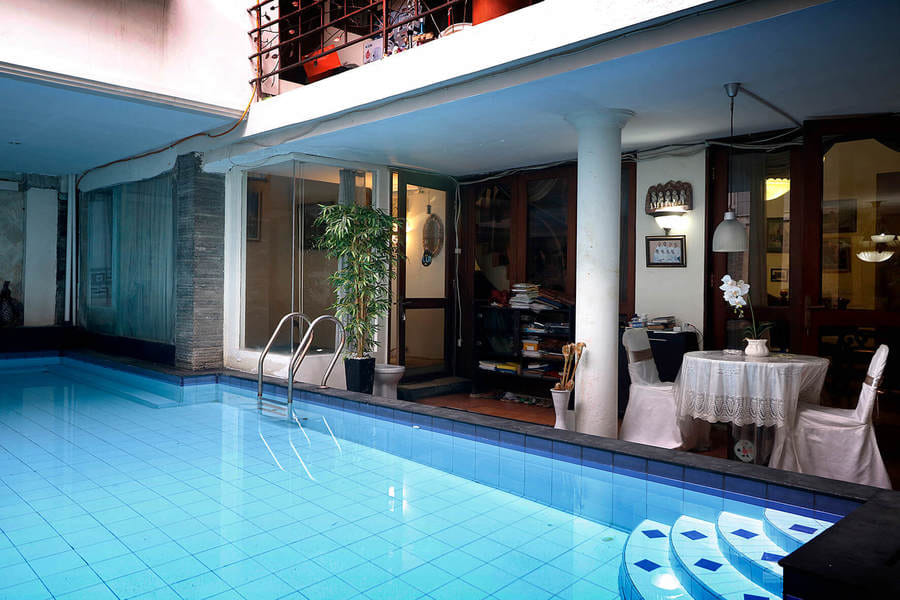 RedDoorz Plus @ Jalan Dharmawangsa