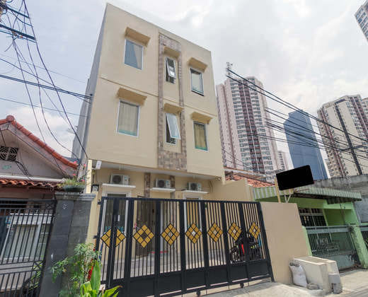 RedDoorz Plus near Taman Rasuna Menteng