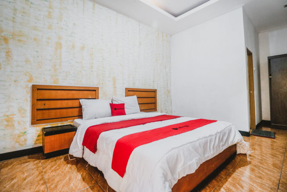 RedDoorz Room