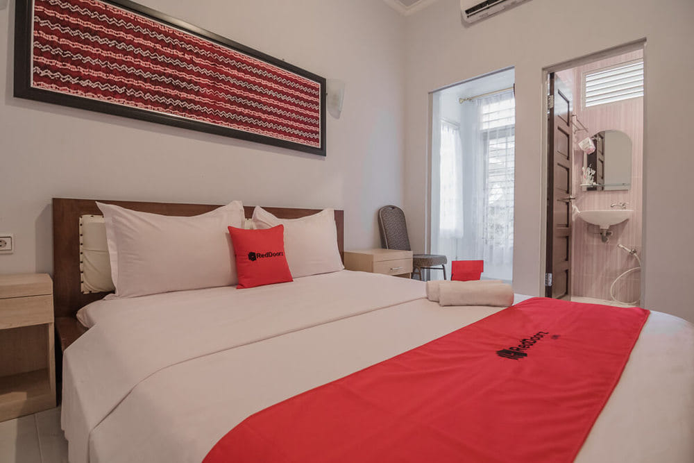 RedDoorz Room