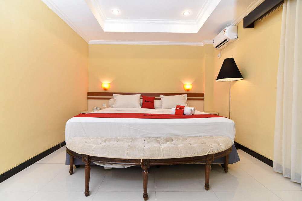 RedDoorz Room