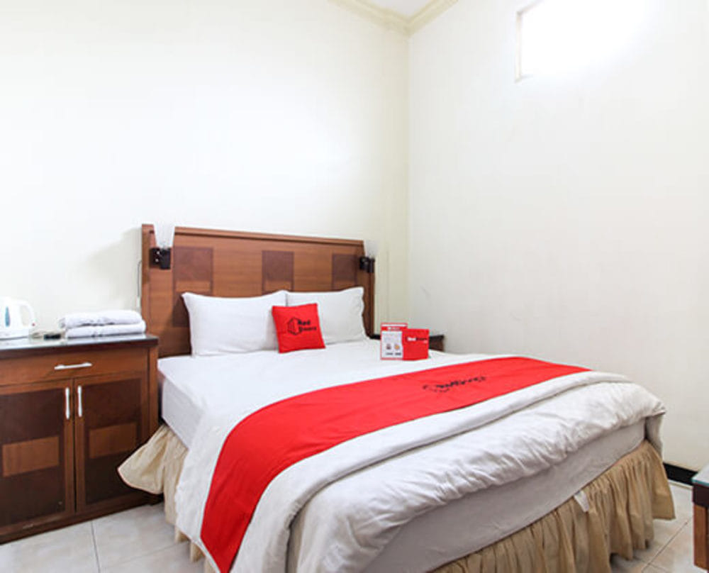 RedDoorz Room