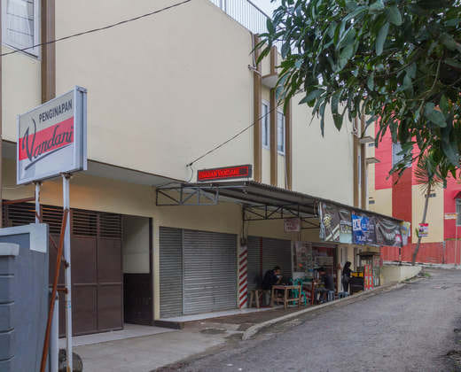 RedDoorz Plus near IPDN