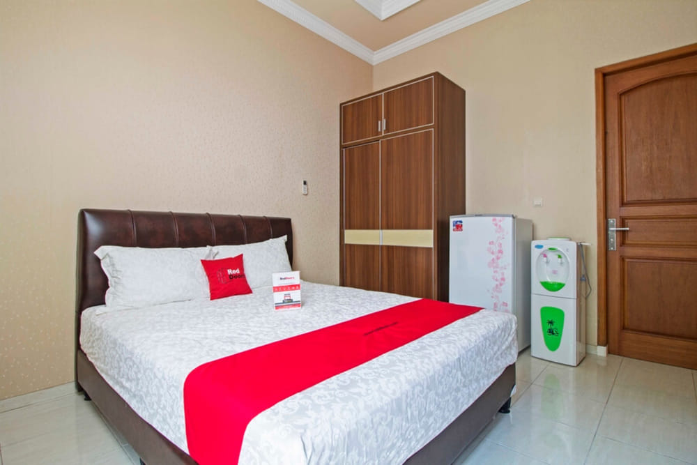RedDoorz Room