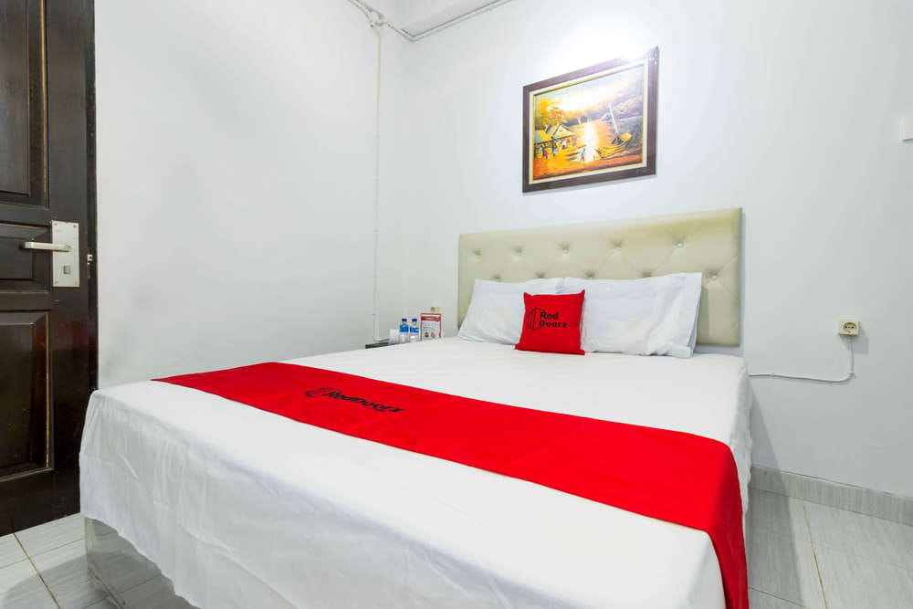 RedDoorz Room