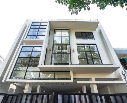 RedDoorz near Eka Hospital BSD City