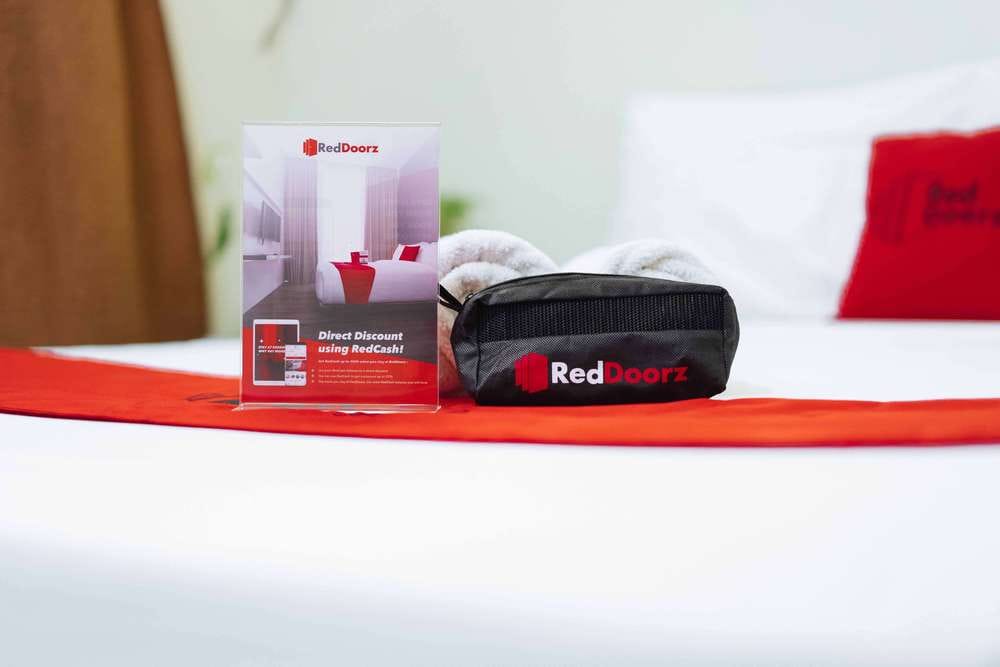 RedDoorz Double Room