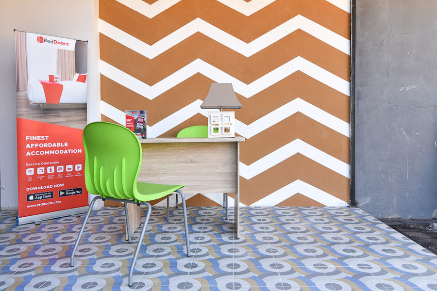 RedDoorz Plus near Jalan Imam Bonjol Denpasar