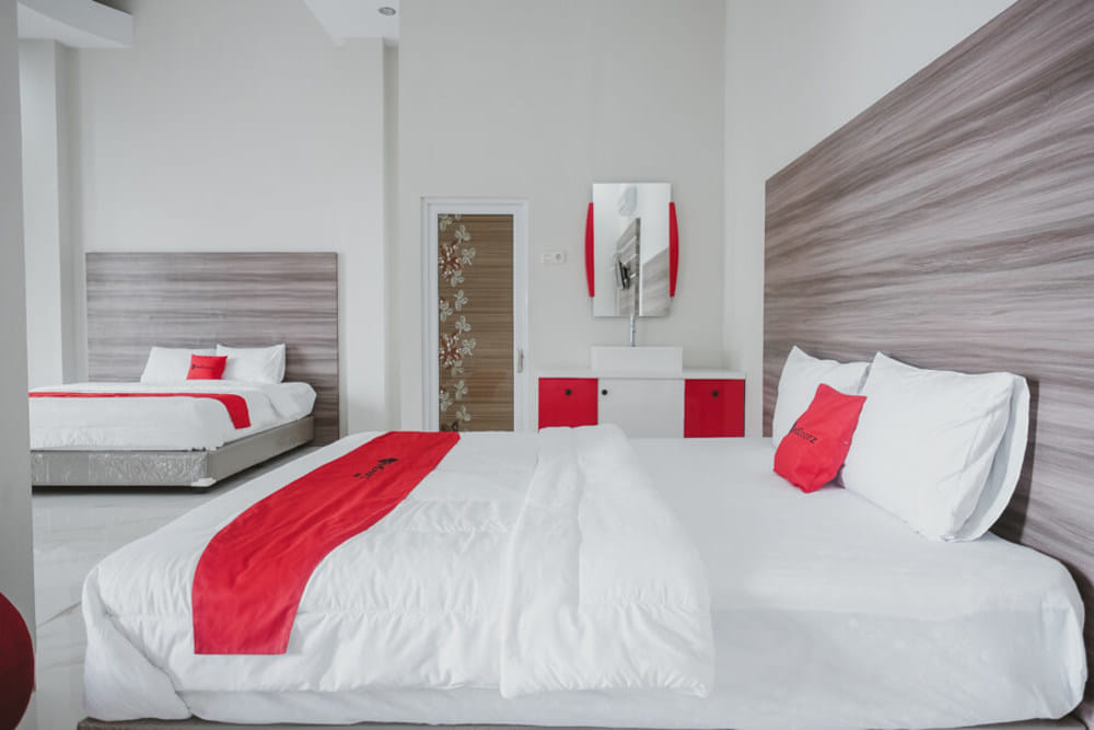 RedDoorz Family Room