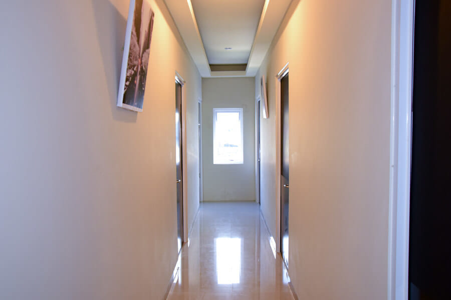 RedDoorz near Mangga Dua Square