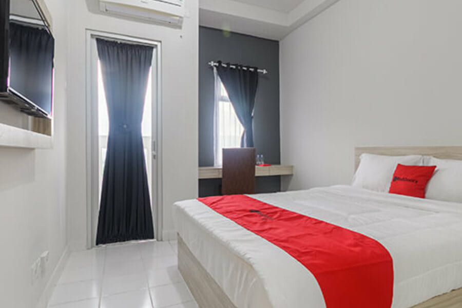 RedDoorz Apartment @ Dramaga Tower