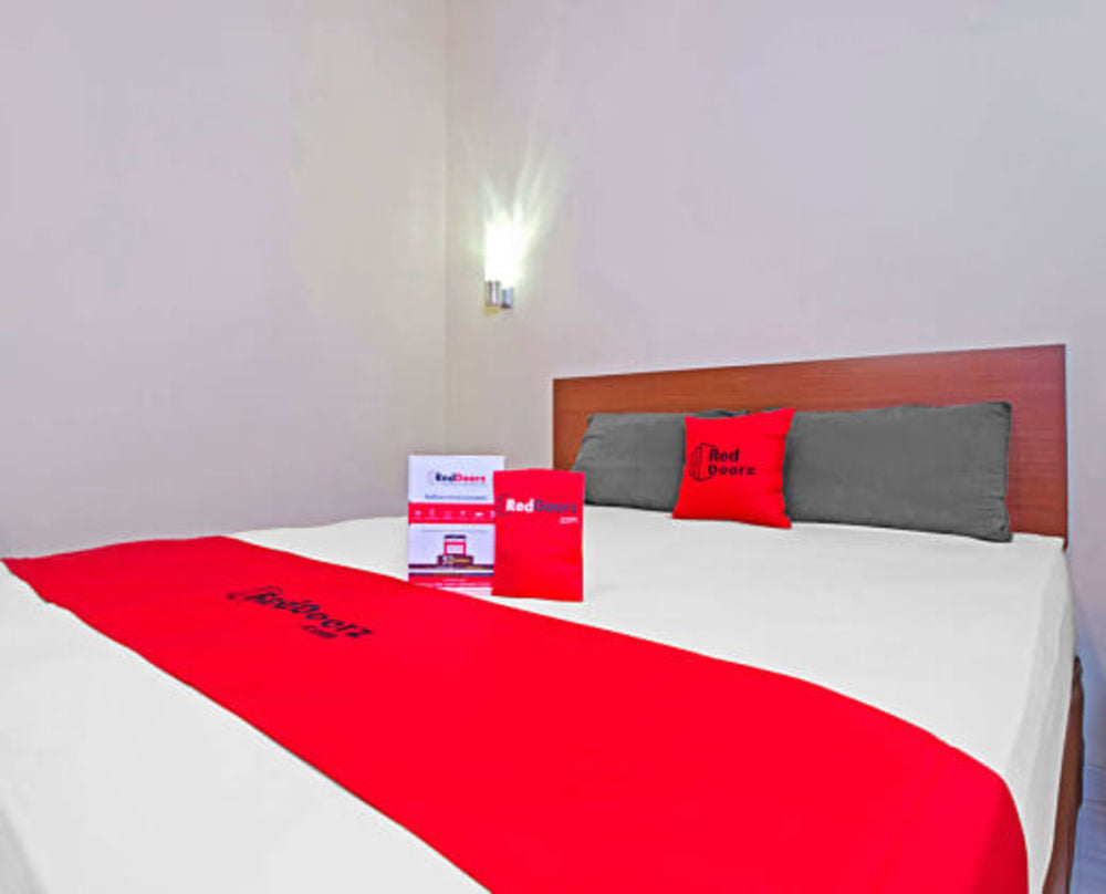 RedDoorz Room