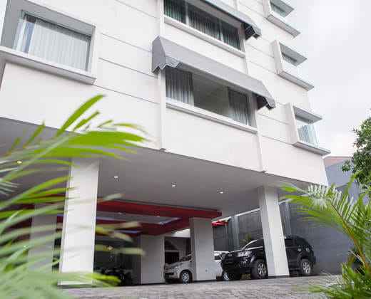 RedDoorz near Trans Studio Mall 3