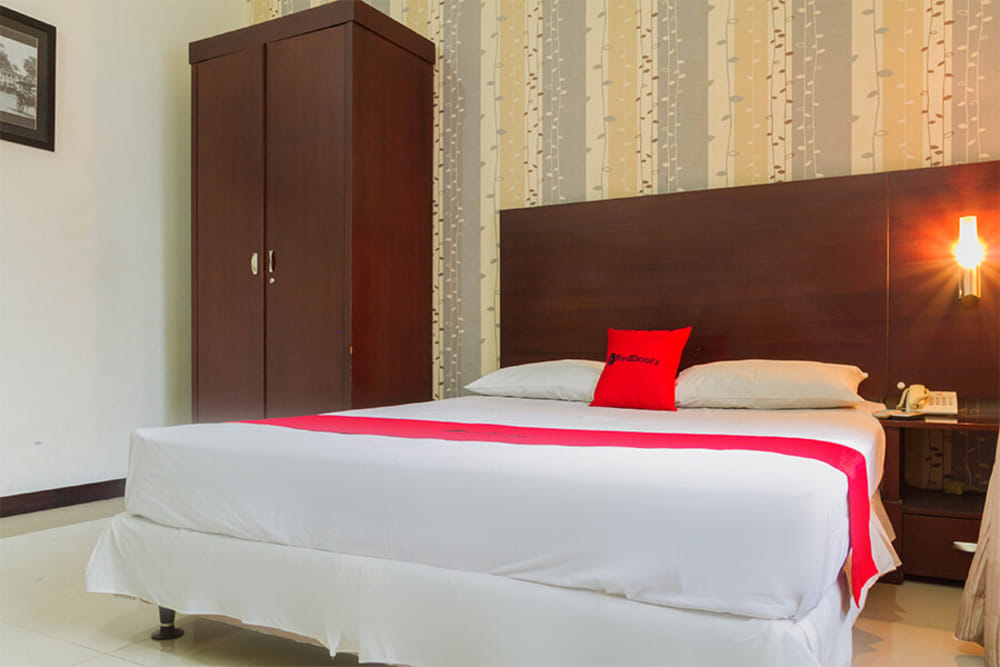 RedDoorz Room