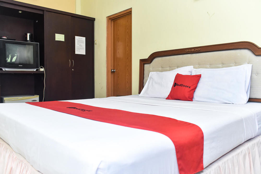 RedDoorz Room