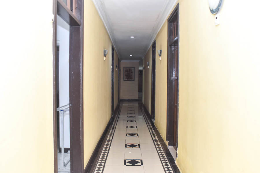 RedDoorz Plus @ Tirta Kencana Hotel 