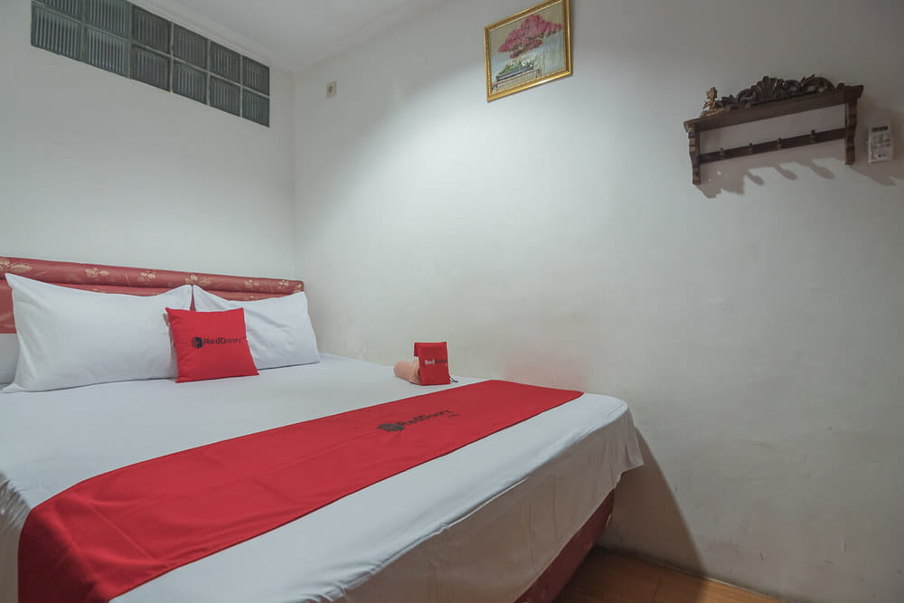 RedDoorz Room