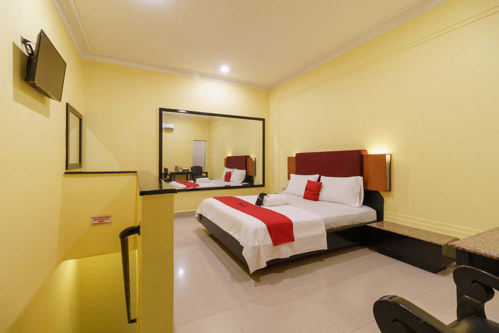 RedDoorz Premium