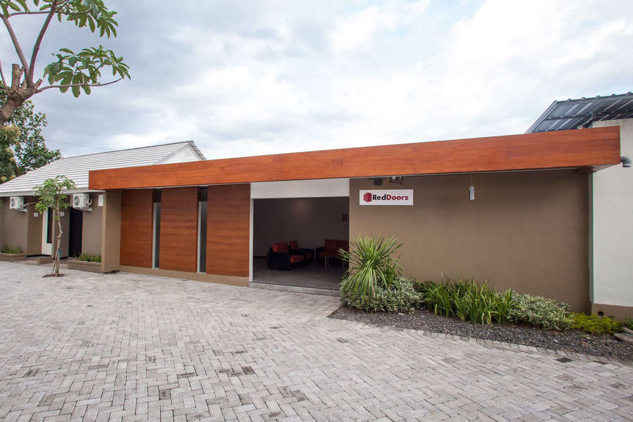 RedDoorz Syariah Plus near Banyuwangi Airport