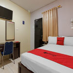 RedDoorz Plus near Pantai Malalayang Manado