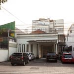 RedDoorz near Taman Bungkul