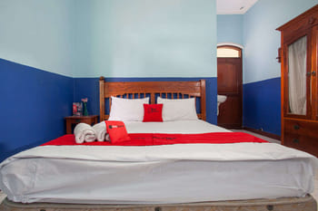 RedDoorz @ Genteng Surabaya 2