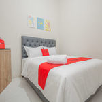 RedDoorz near Ciputra Golf Surabaya