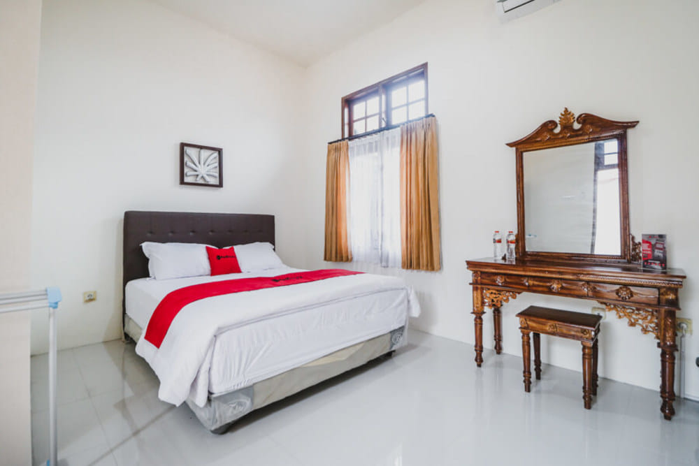 RedDoorz Room