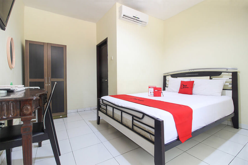 RedDoorz Room