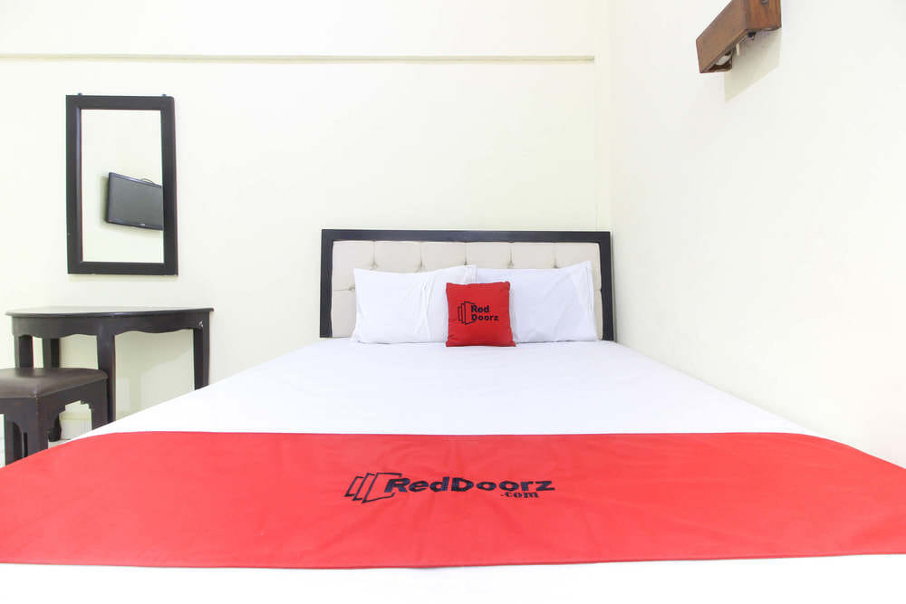 RedDoorz Room