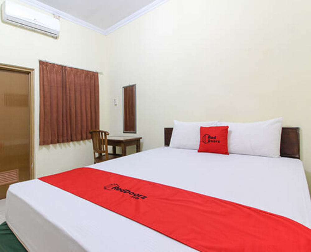 RedDoorz Room