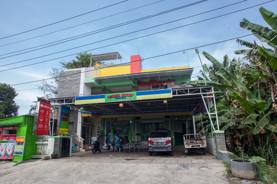 RedDoorz near Banyuwangi Baru Station 