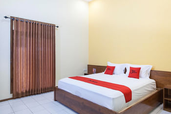 RedDoorz near Baluran National Park 