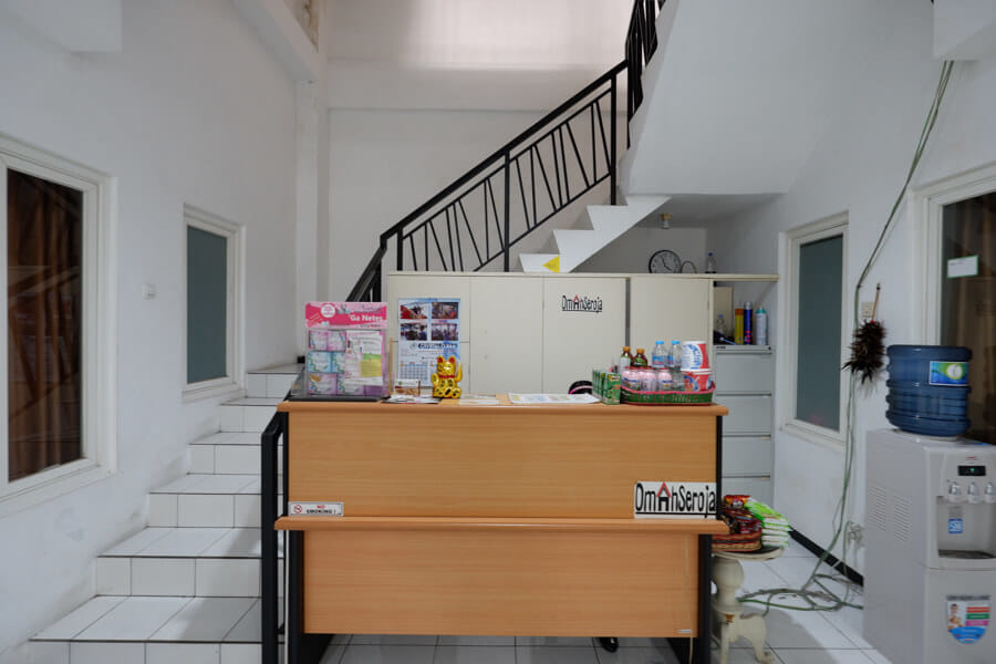 RedDoorz near Plaza Simpang Lima