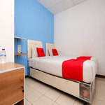 RedDoorz Near Kota Lama Semarang