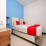 RedDoorz Near Kota Lama Semarang