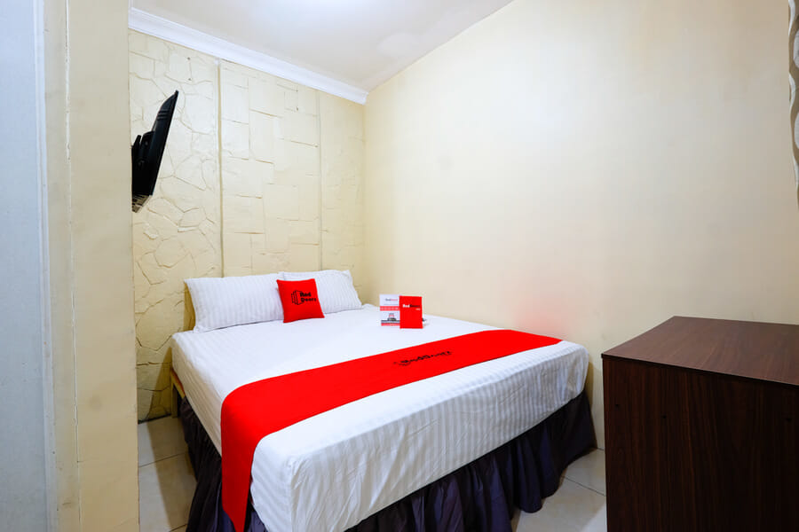RedDoorz near Universitas Diponegoro Semarang