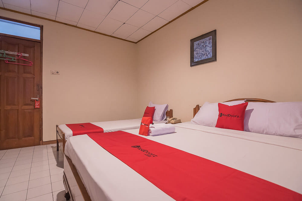 RedDoorz Family Room