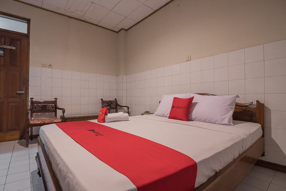 RedDoorz Room