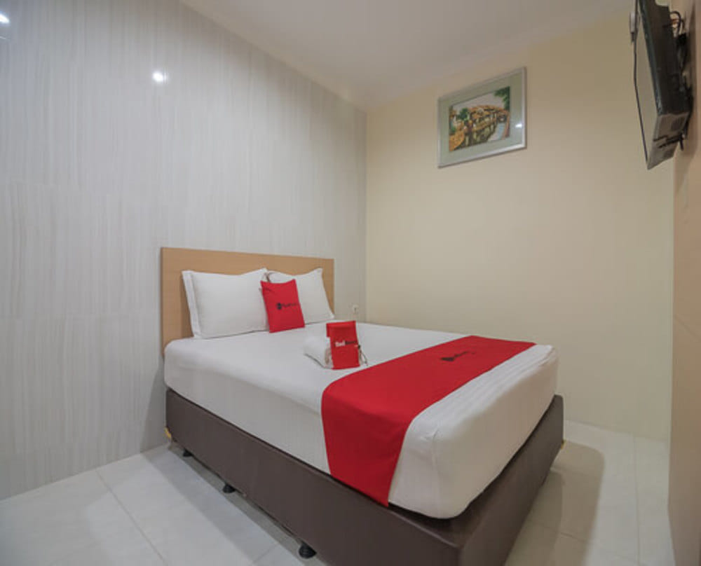 RedDoorz Room